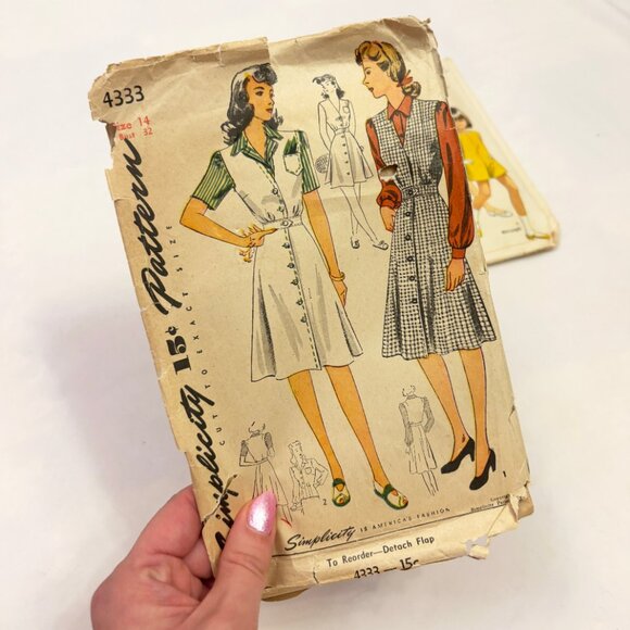 Lot of 12 sewing patterns for women and kids - assorted sizes - Picture 12 of 13